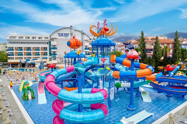 Blue Wave Suite Hotel, Turecko