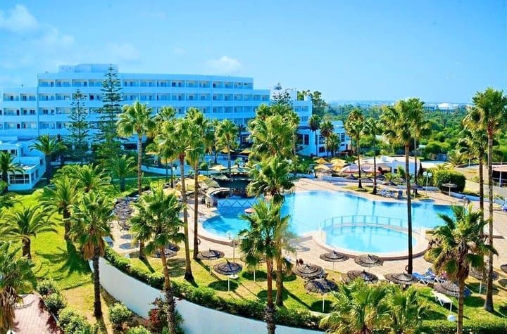 Club Tropicana